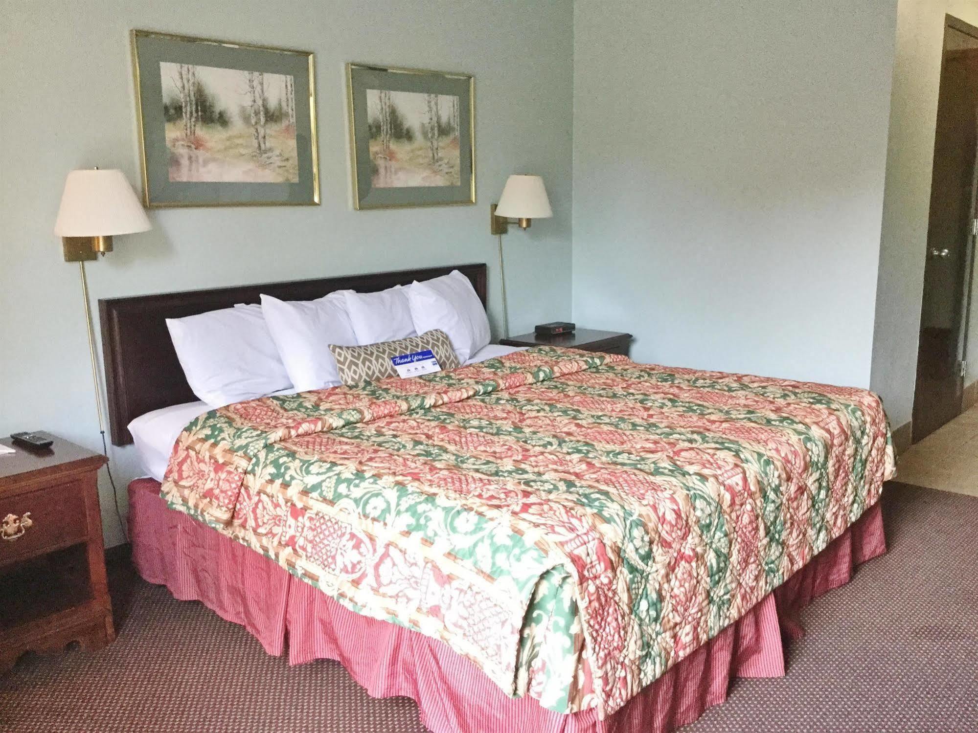 Americas Best Value Inn Crossett Exterior photo